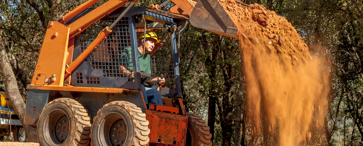 You are currently viewing Top skid steer safety tips for a safer worksite